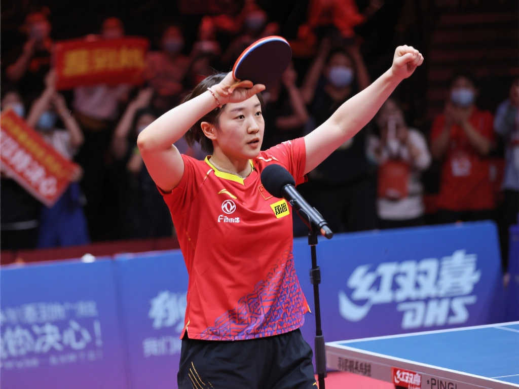 孙颖莎告别刘国梁:誓言为国乒荣耀全力以赴 孙颖莎告别刘国梁:誓言为国乒荣耀全力以赴